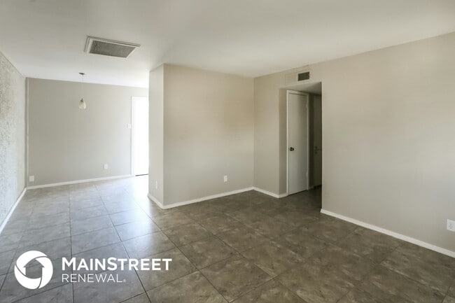 Photo - 8209 S 24th Way