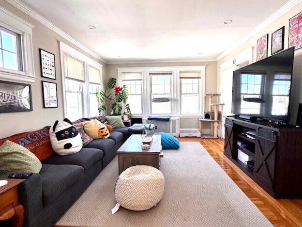 Building Photo - 894 Fellsway Unit 2