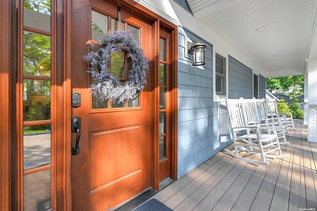 Photo - 935 Southern Cross Rd