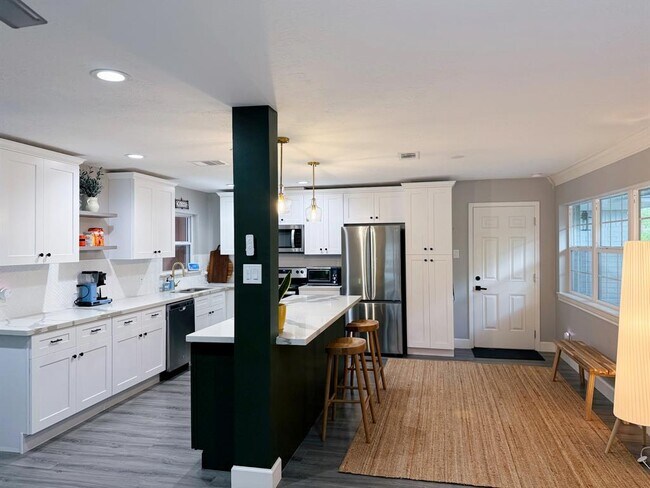 Photo - 4734 Sanford Rd