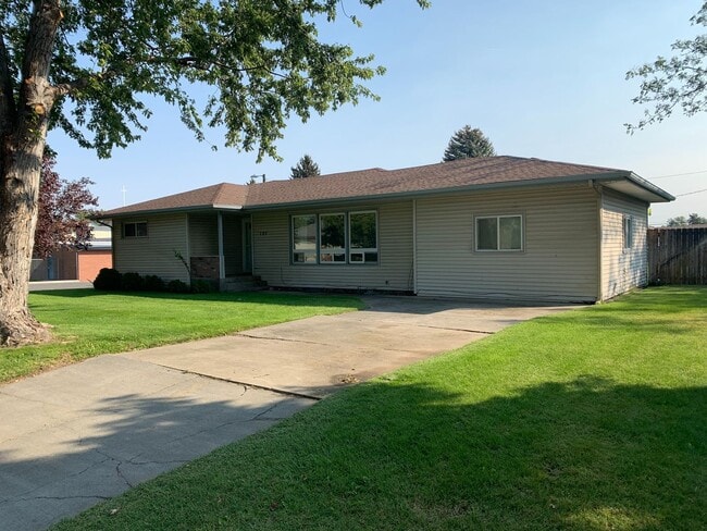 Photo - Four Bedroom, Two and Half Bath with a Large Yard to enjoy!!