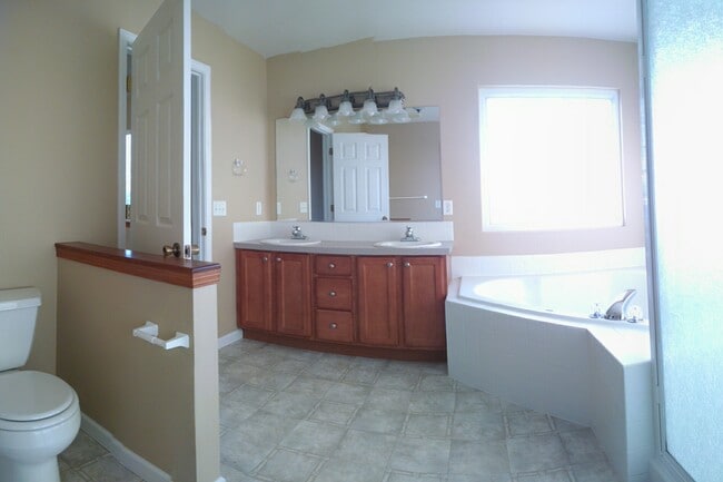 Master Bath - 5750 W 20th St Unit 17-1