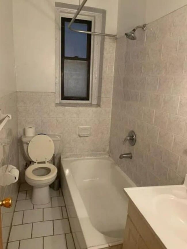 Photo - West 184th Street Unit 1W2