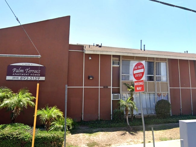 Photo - 15116 Parthenia St Unidad 209