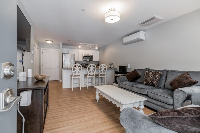 Photo - MEH Office Building Unidad 3