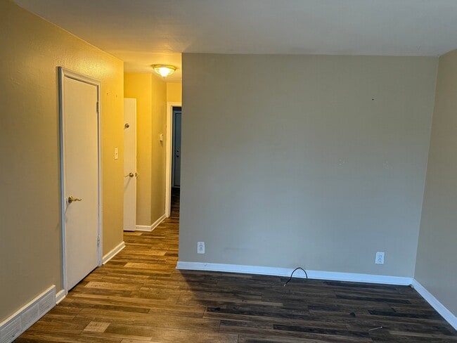 Photo - 1839 Ackley Ave