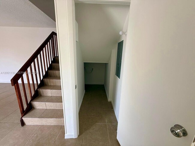 Photo - 528 Green Springs Pl