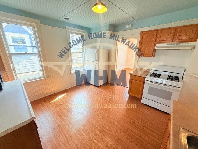 Photo - 2934 N Bremen St Unit Upper