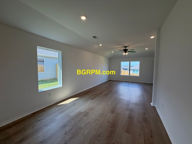 Photo - 70 Nona Ruth Ln