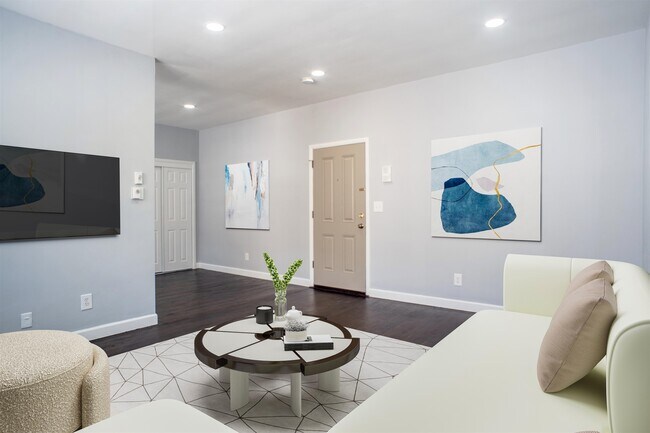 Photo - 711 18th St Unidad M