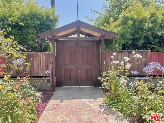 Photo - 2216 Meade Pl