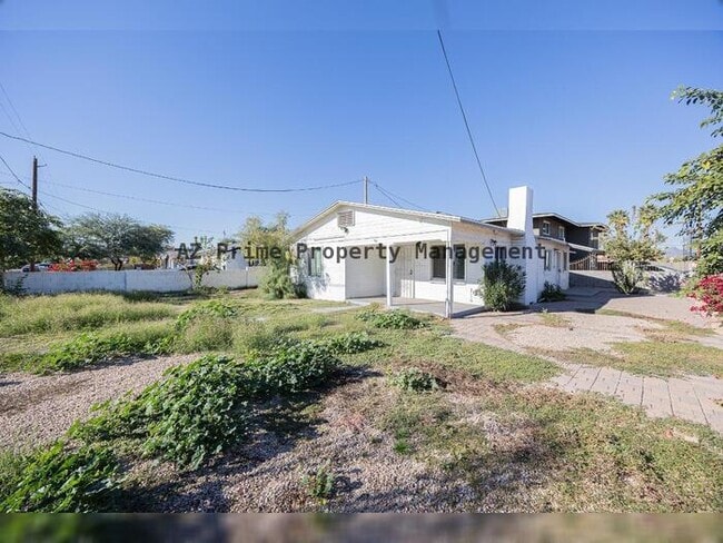 Photo - 2646 E Willetta St