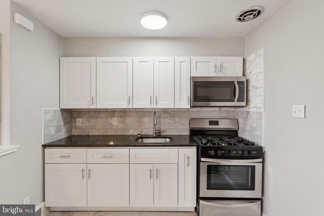 Photo - 7239 Haverford Ave