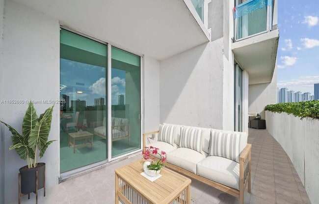 Building Photo - 2525 SW 3rd Ave Unit 609 Rental