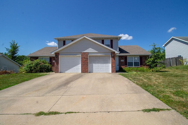 1413 N Frideriki Dr