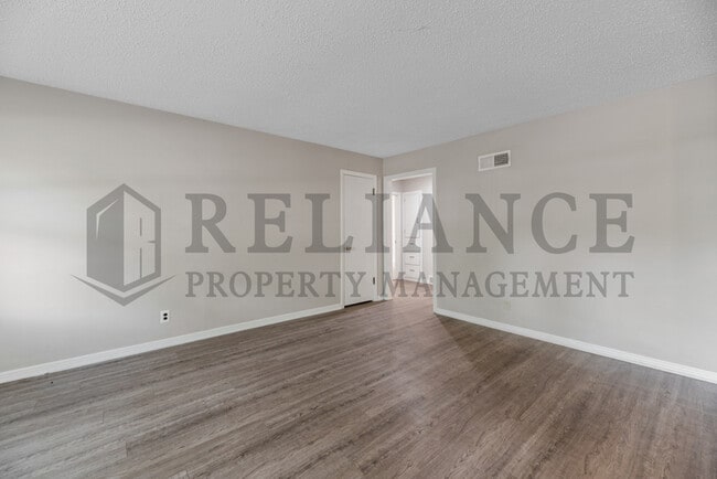 Photo - 607 S Christine Ave
