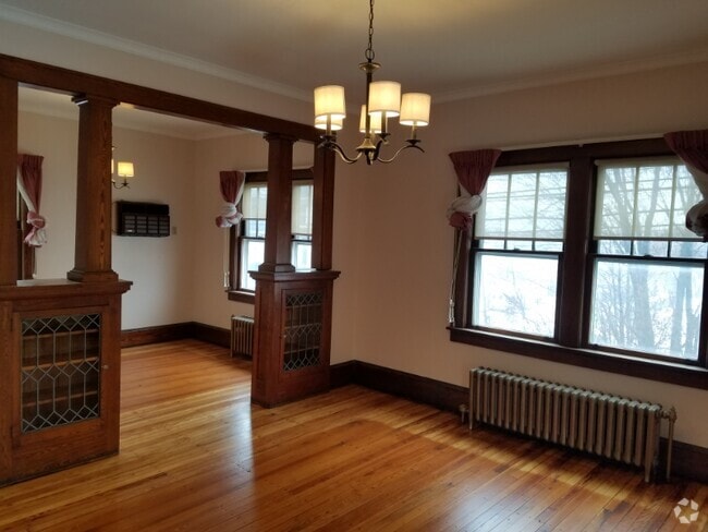 Building Photo - 75 Parsonage St Rental