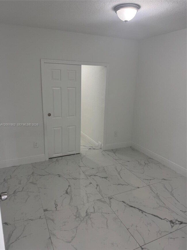 Photo - 19710 NW 46th Ave Unidad 1