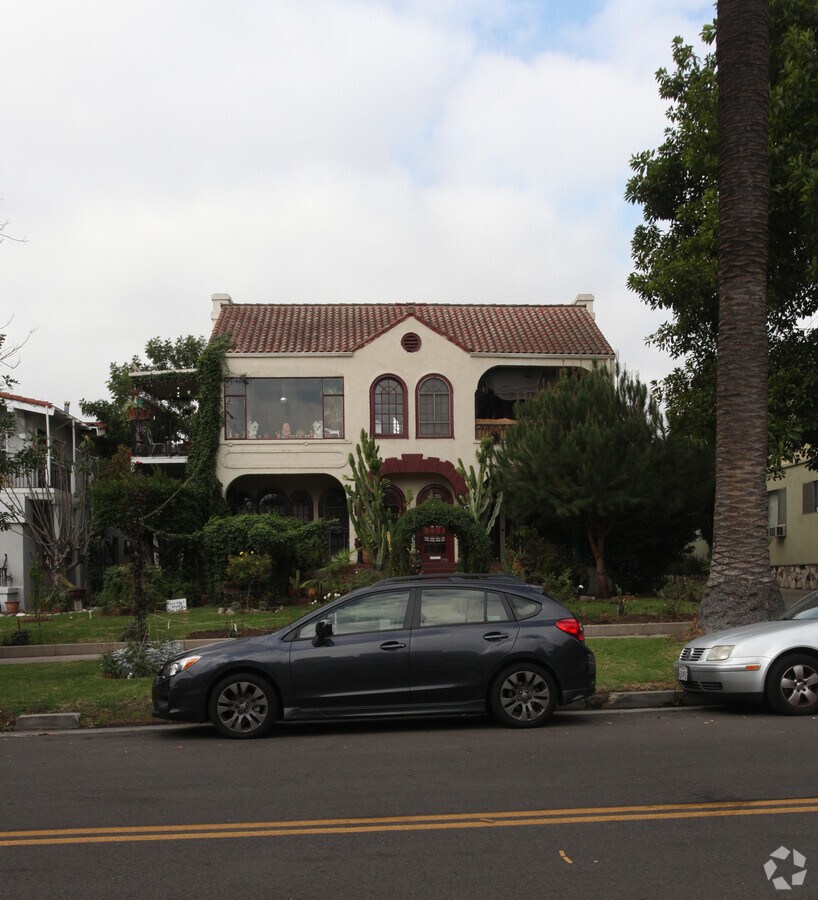 Photo - 1729 Winona Blvd