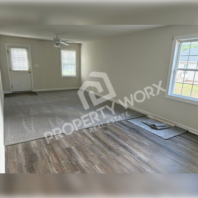 Photo - 212 N Thorne St