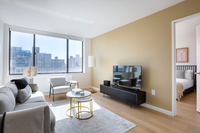 Photo - 255 W 94th St Unidad FL9-ID2155