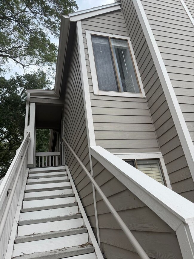 Photo - 549 Sun Ridge Pl Unit 201