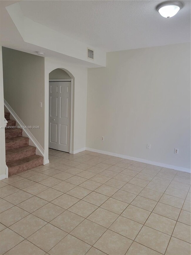 Photo - 618 SW 106th Ave