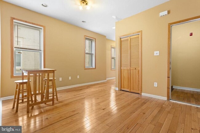 Photo - 1237 W Allegheny Ave