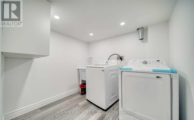 Photo - 5 Baybrook Rd