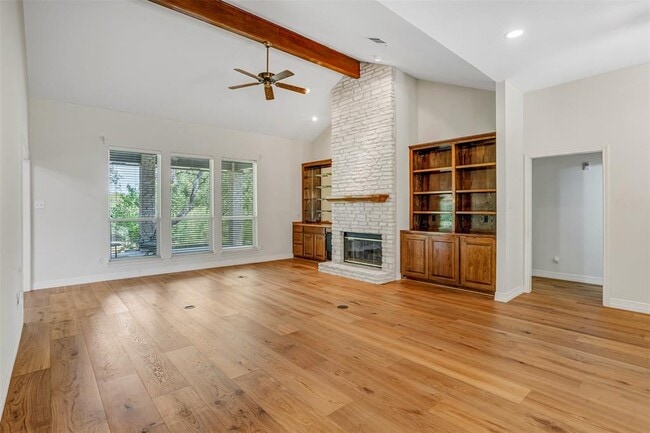 410 Rolling Green Dr