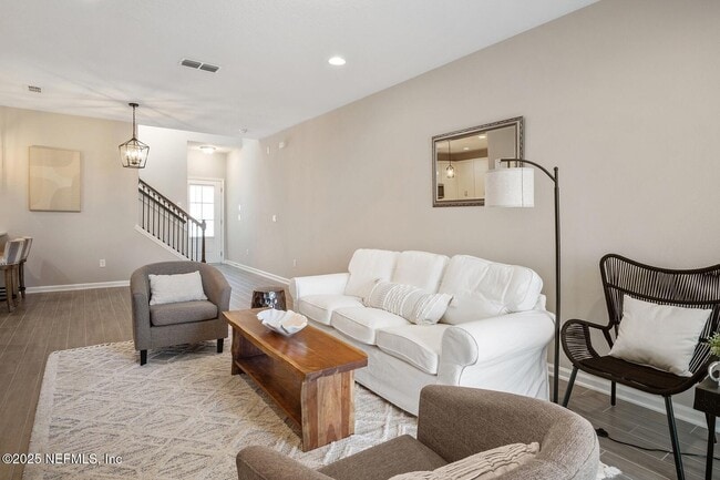 Photo - 698 Cherry Elm Dr