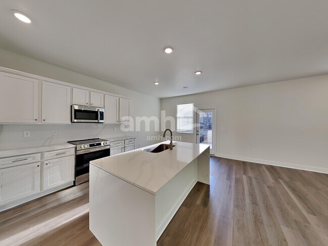 Photo - 3535 Shane Hill Rd SW