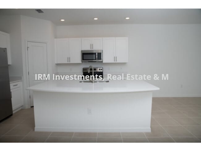 Photo - 3 bedroom 2.5 Bath townhome in Reedy Reserve !!!