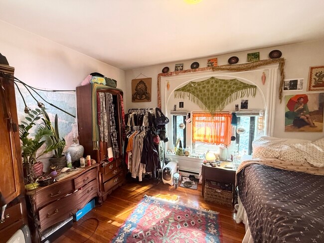 Photo - 60 Empire St