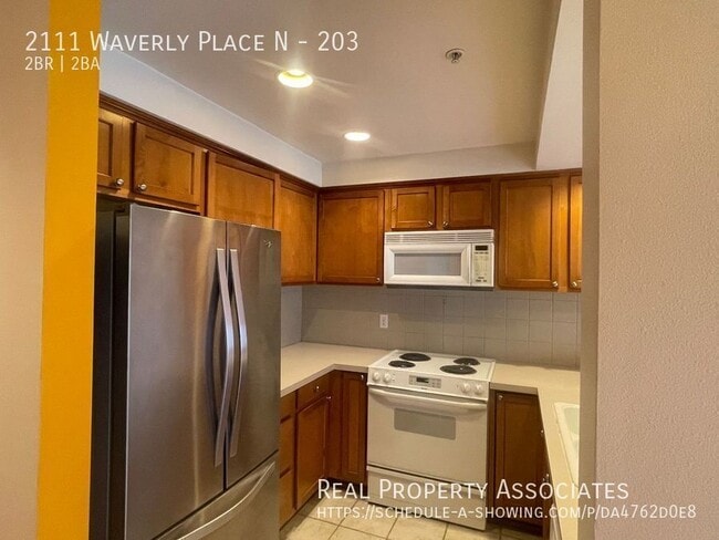 Photo - 2111 Waverly Pl N