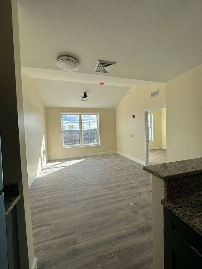 Residences at Merrimack 360