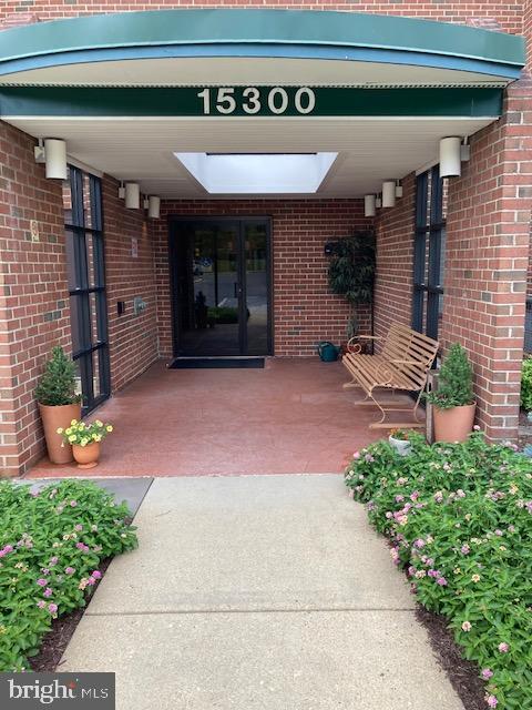 Building Photo - 15300 Beaverbrook Ct Unit 3B Rental