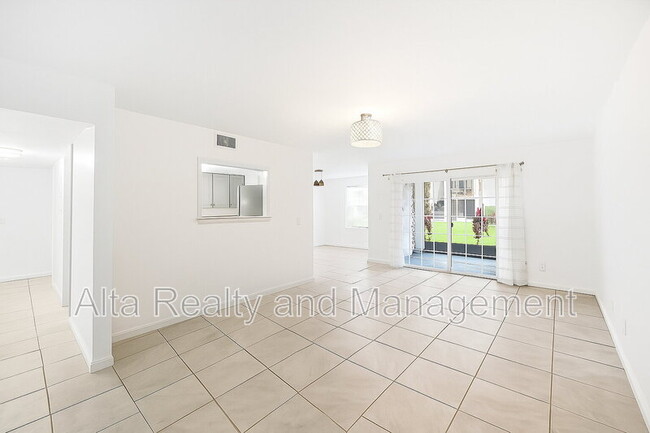 Photo - 4329 Plaza Gate Ln S Unit 101