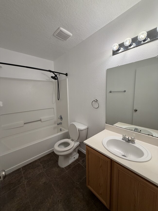 Photo - 2149 Sagecrest Loop