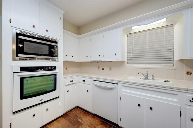 Photo - 6543 Kury Ln