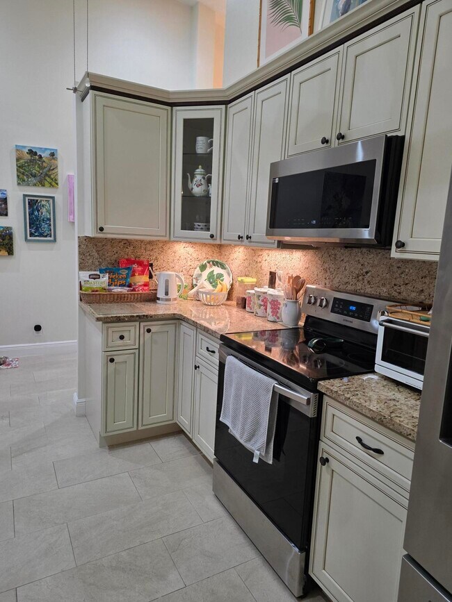 Photo - 11000 Ladera Ln