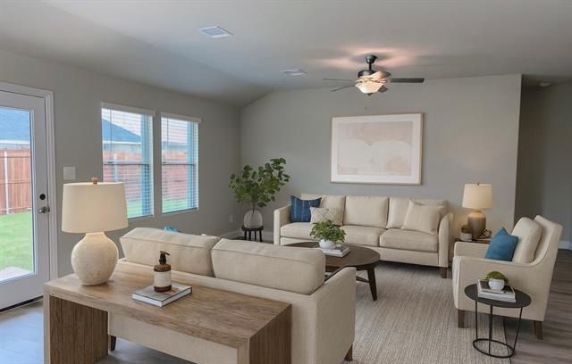Photo - 601 Huntley Dr