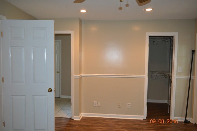 Photo - 1115 Hickory Ave