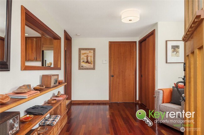 Photo - 4847 S Kenny St