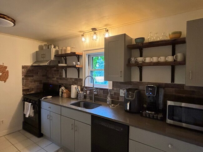 Photo - 32 S 7th Ave Unit A