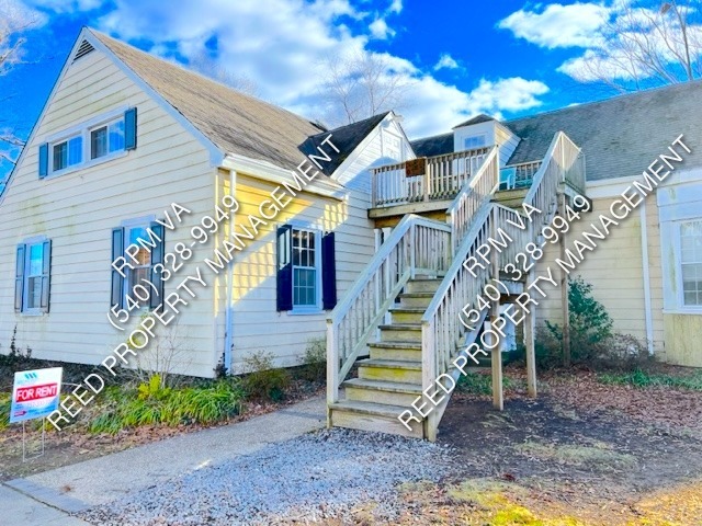 EXTERIOR - 110 Grove St Apartments Unit A