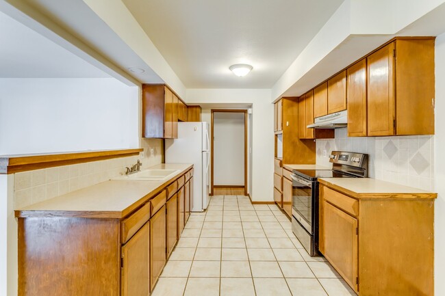 Photo - 3 bedroom, 2 bath home in the beautiful Westlink neighborhood in West Wichita.