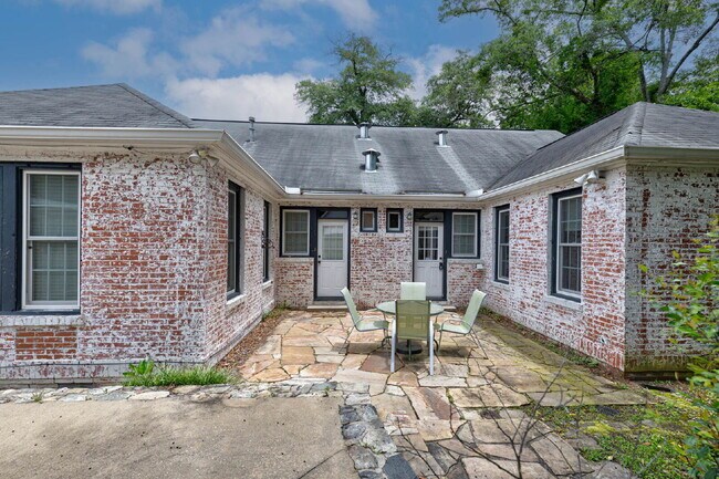 Photo - 1523 Dixon Dr