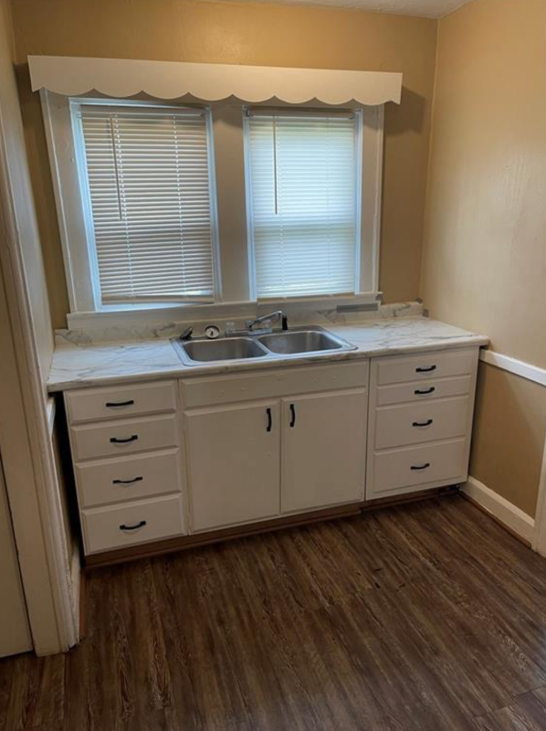 Photo - 451 W 28th St Apartment Unit 451