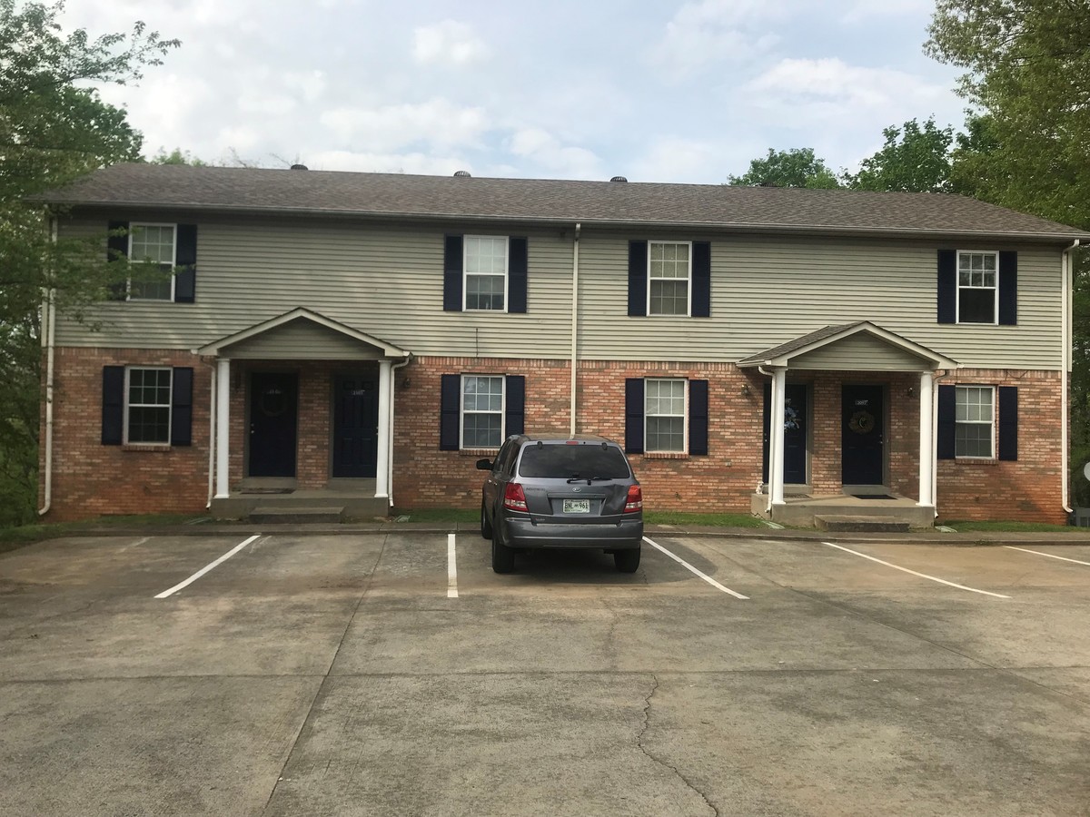 Whitehall Townhouses - Whitehall Townhouses